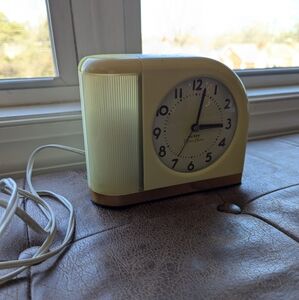 Big Ben Moon Beam Yellow Alarm Clock